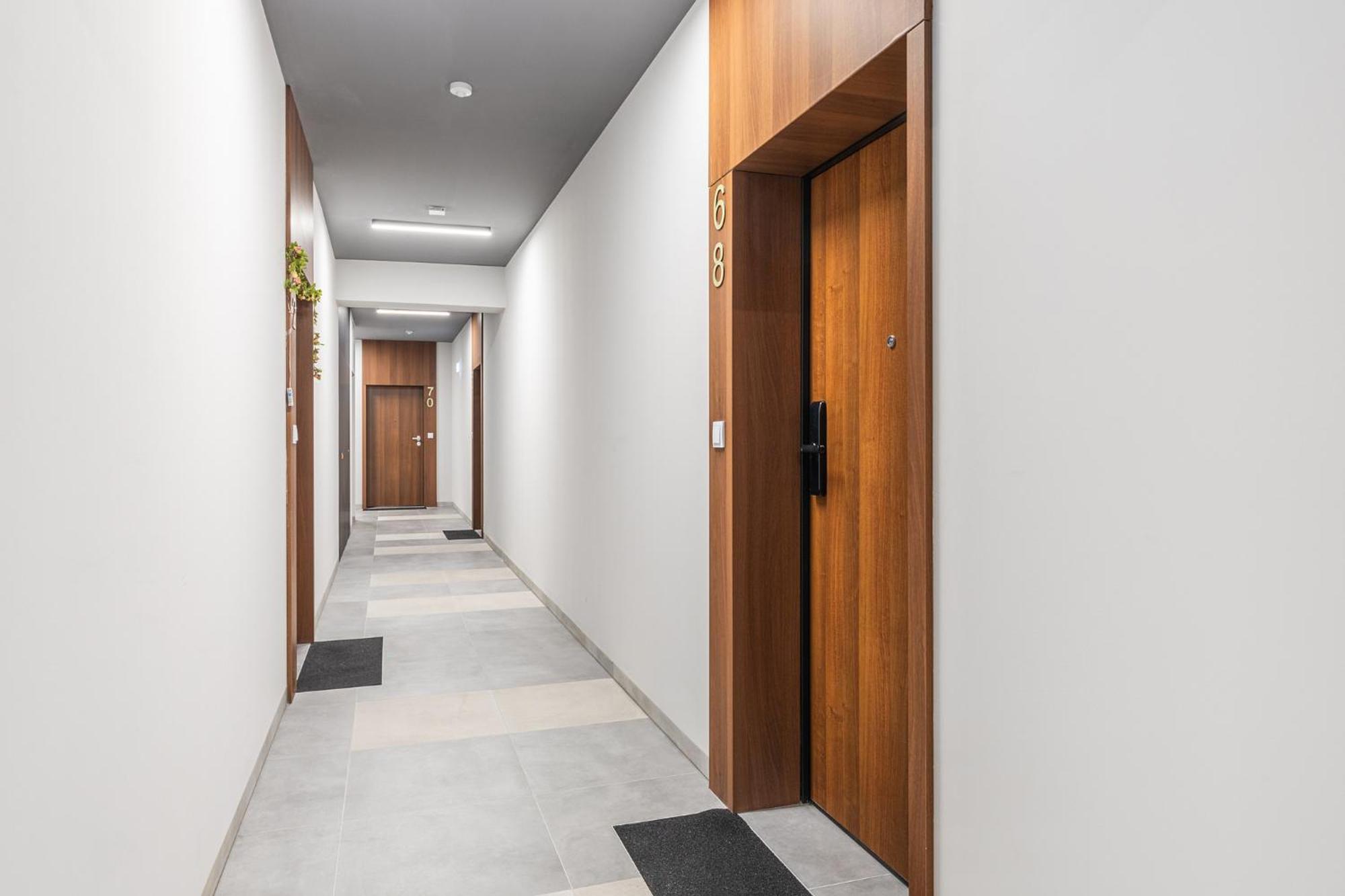 Superapart Herbu Janina 4, Wilanow, Szpital Medicover, Paley, Parking ワルシャワ エクステリア 写真